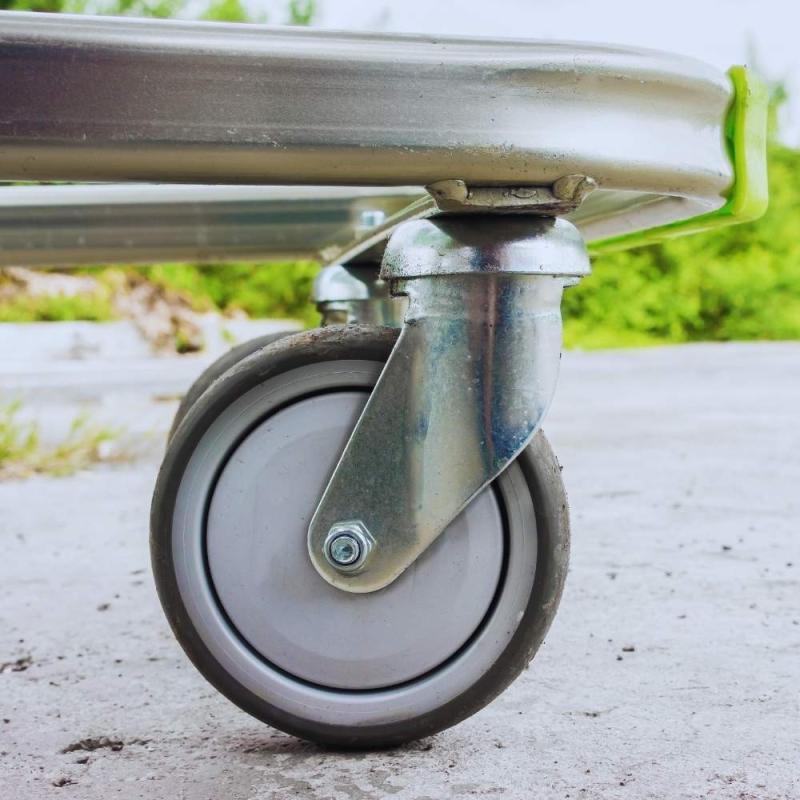 Zwenkwielen en bokwielen: wat is het verschil?