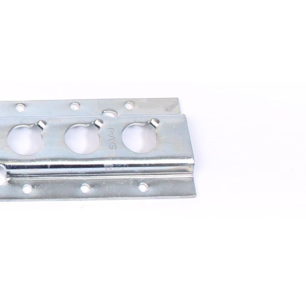 Wand- dakrail 1806, verzinkt staal, 3 meter (Q-gaten)