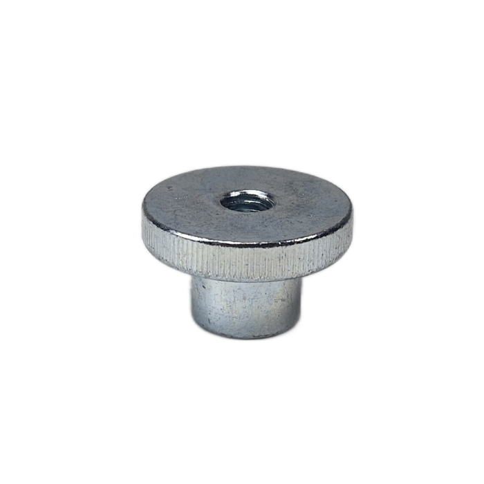 Metalen kartelmoerknop voor M8-fitting met diameter 30 mm, schuin van boven