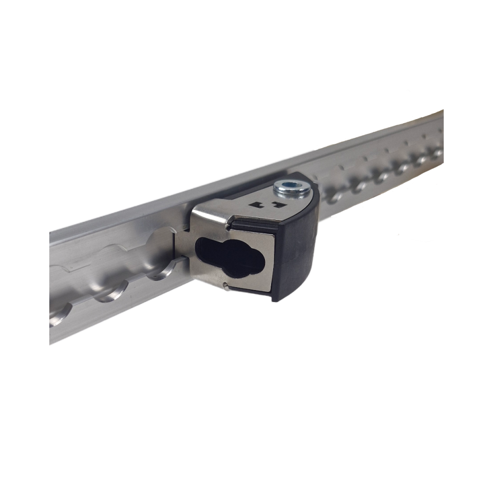 Draagsteun geplaatst in aluminium vliegtuigrail