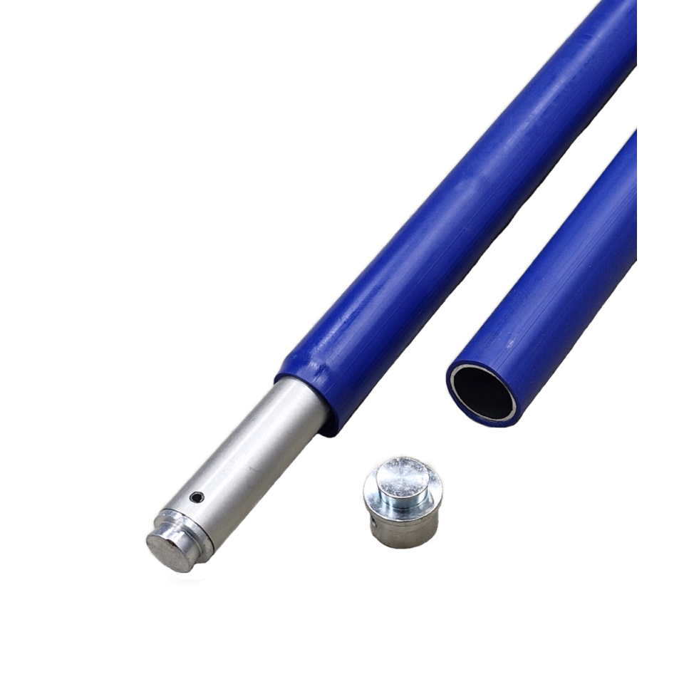 Detail van een stalen telescoopstang met blauwe beschermhoes, zilverkleurig uitschuifbaar gedeelte en losse metalen eindplug.